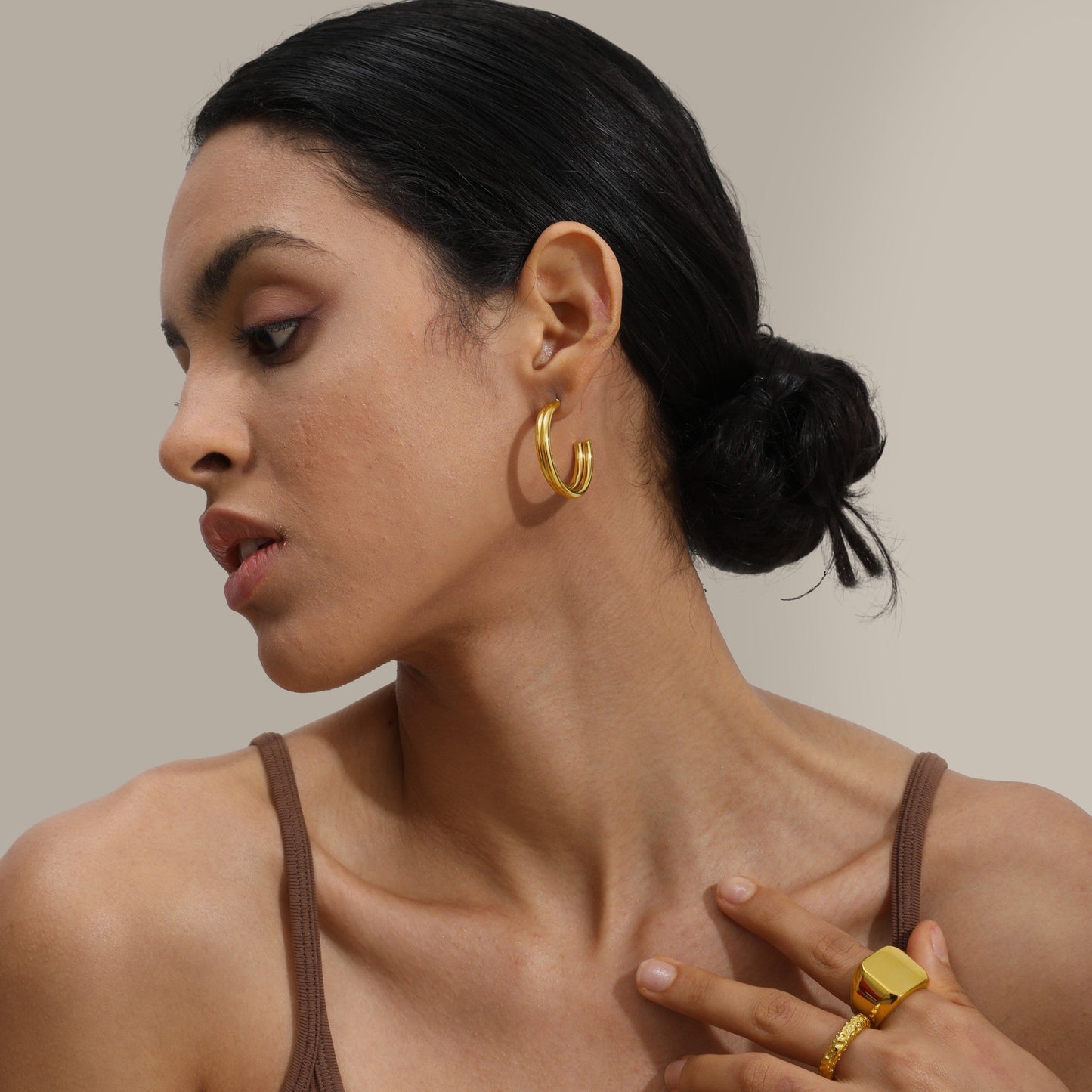 Camilla Hoops