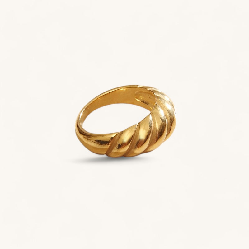 Marina Ring
