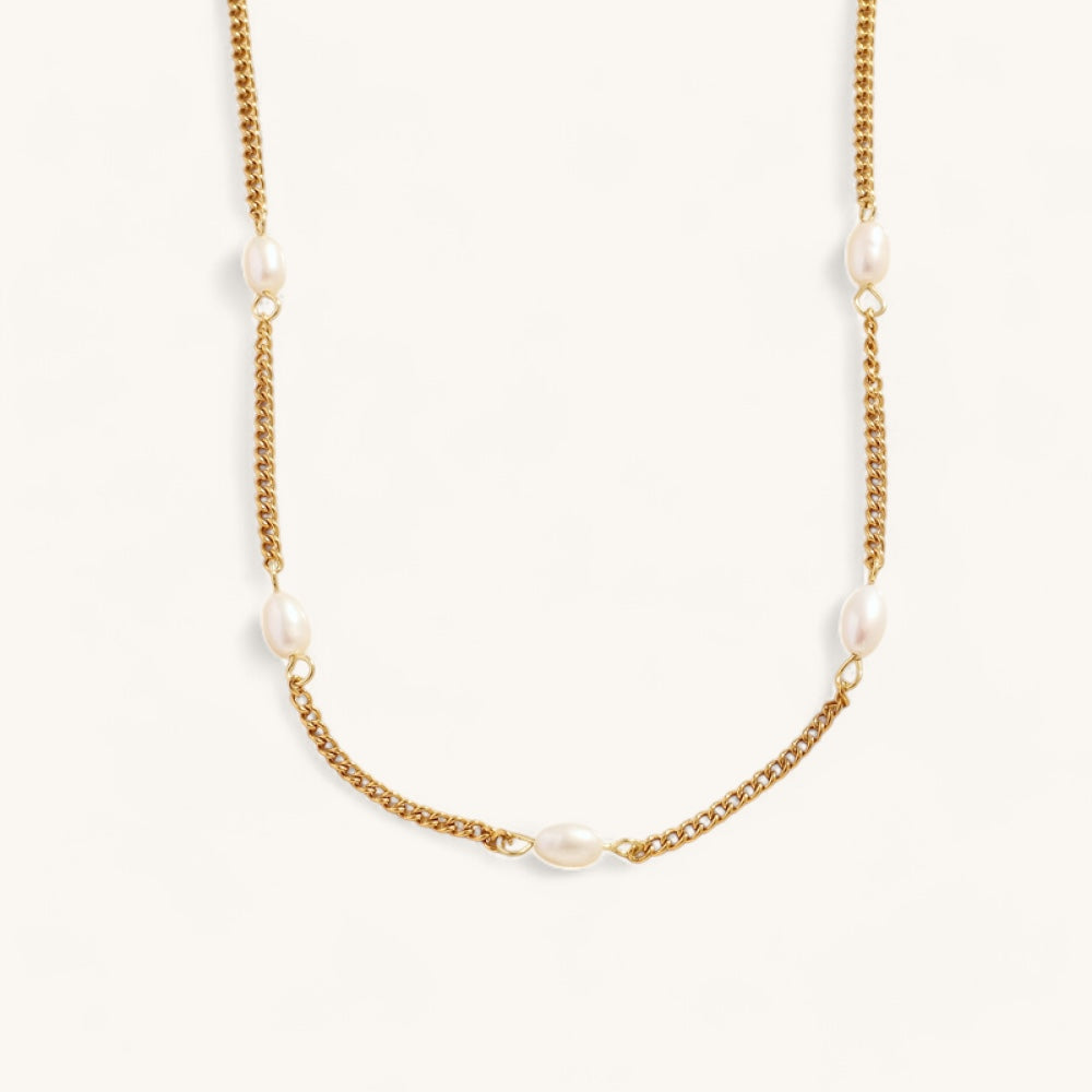 Essential Pearls Necklace