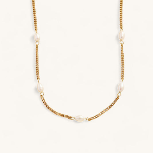 Essential Pearls Necklace