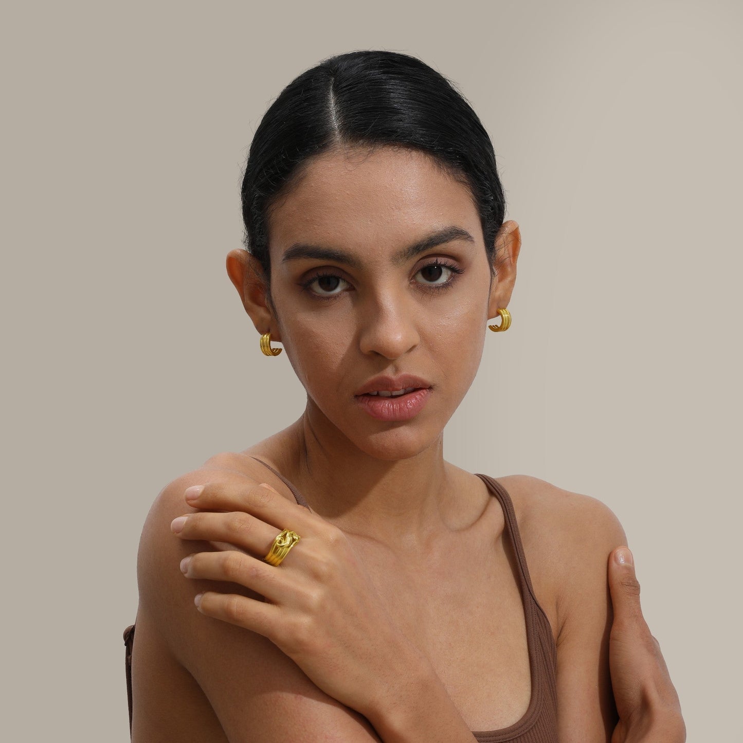 Julia Hoops